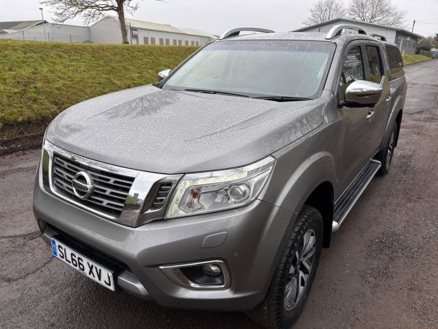 Nissan Navara Double Cab Pick Up Tekna 2.3dCi 190 4WD Auto Pick Up Diesel GREY