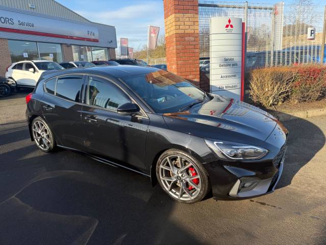 Ford Focus 2.0 EcoBlue ST Euro 6 (s/s) 5dr Hatchback Diesel Black